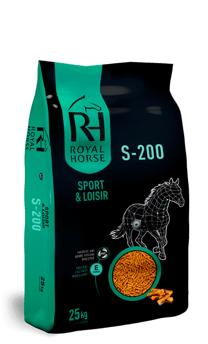 S-200 : Pienso granulado para caballos de deporte y ocio