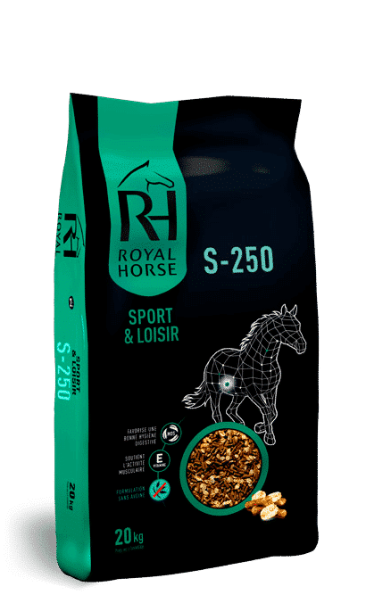 S-250 : Flaked feed for sport and leisure horses
